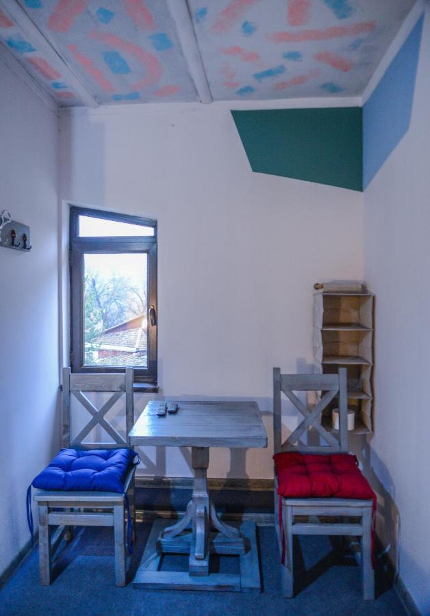 Paxlava Guesthouse & Restaurant Dilijan Exterior photo