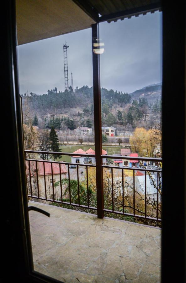 Paxlava Guesthouse & Restaurant Dilijan Exterior photo